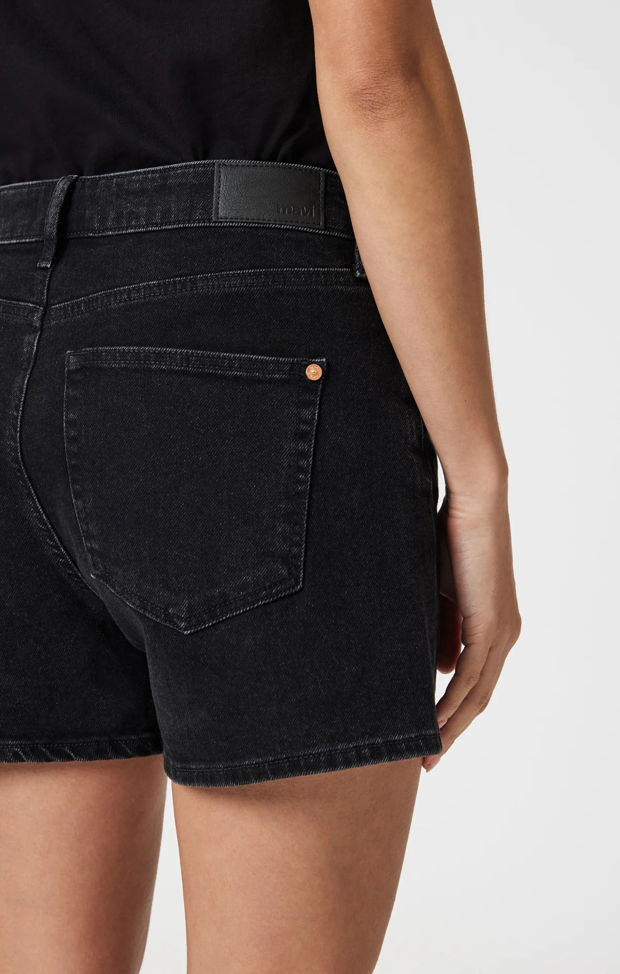 Heidi Straight Leg Shorts, 90's Dark Smoke